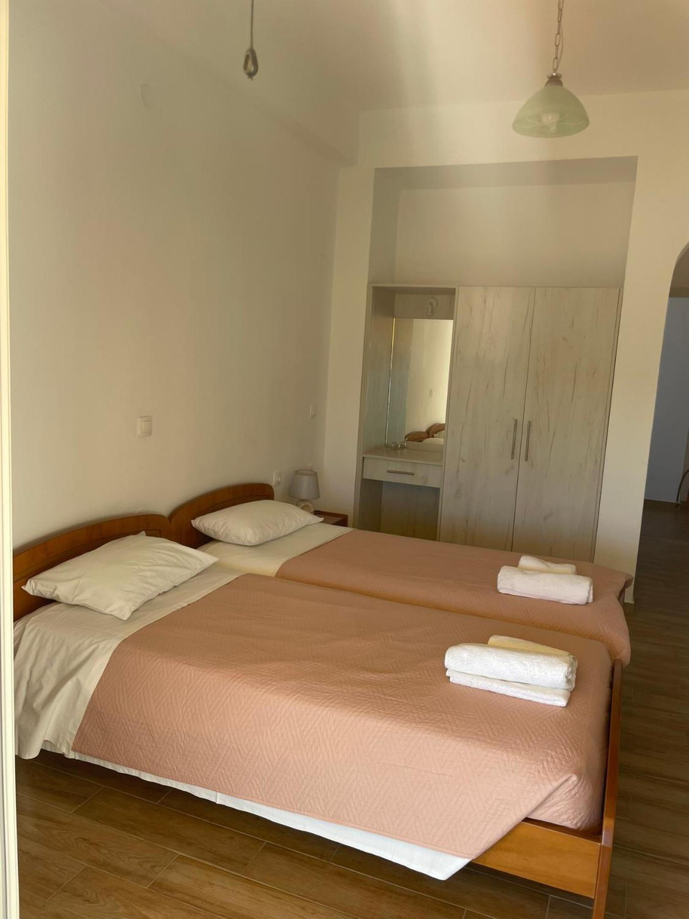 Nafsika Apartments Agios Georgios Pagon Esterno foto