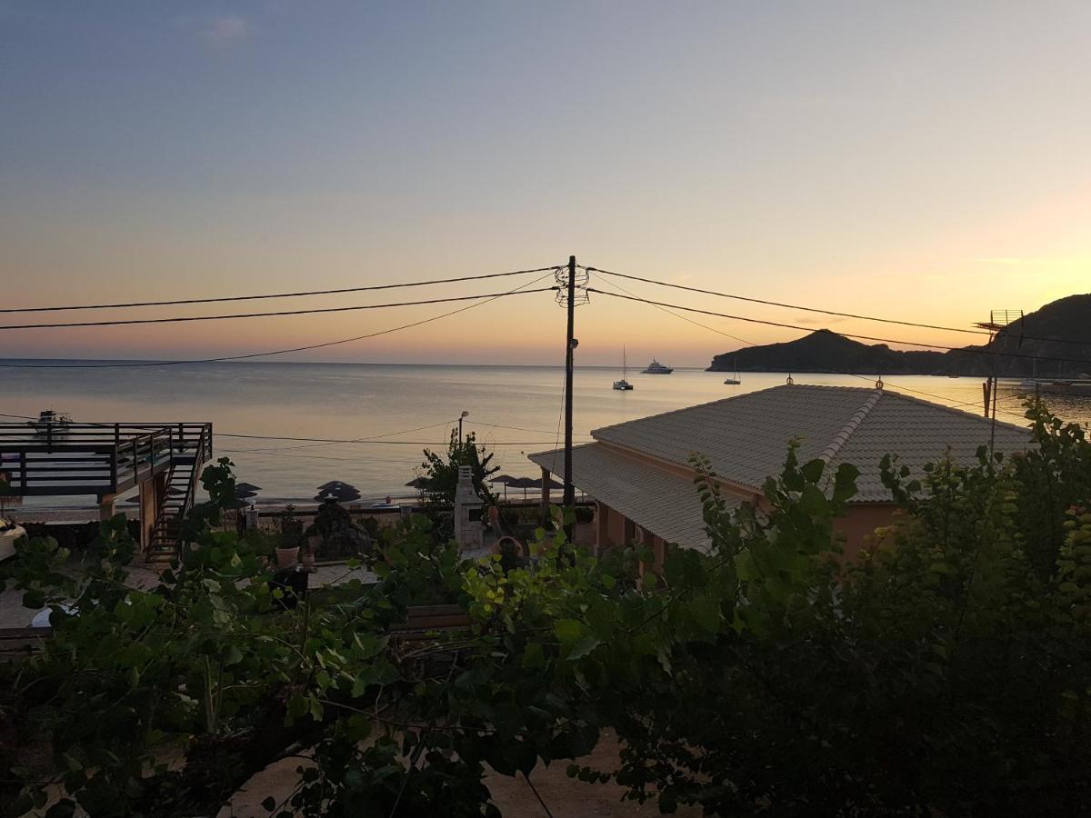 Nafsika Apartments Agios Georgios Pagon Esterno foto
